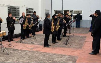 El personal y pacientes del HPMI disfrutaron de la banda de música de la ciudad