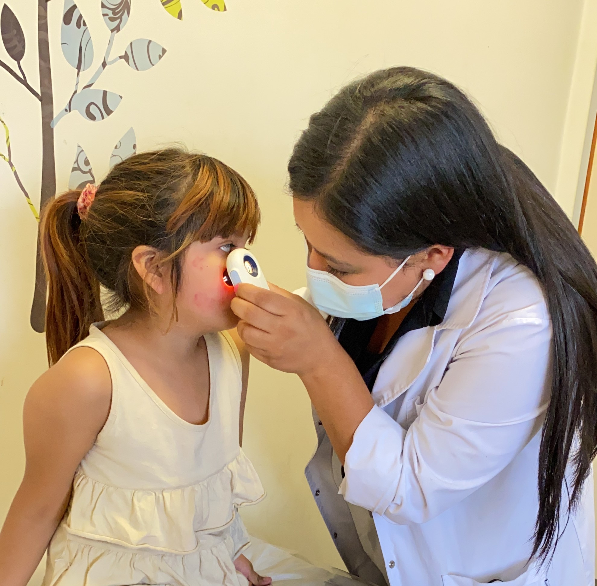 La Fundación del HPMI entregó equipamiento al servicio de dermatología