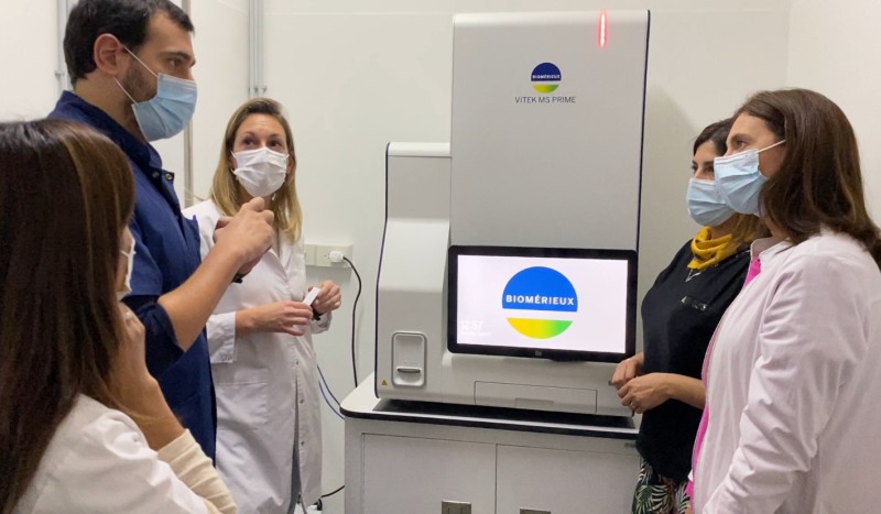 Laboratorio del HPMI incorpora moderno equipo para agilizar diagnóstico de enfermedades infecciosas