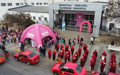 El Materno Infantil conmemora el Día de Lucha Contra el Cáncer de Mama